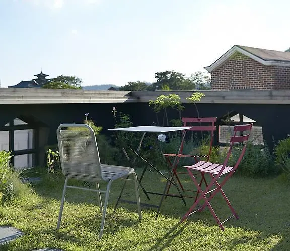 Guest house A House