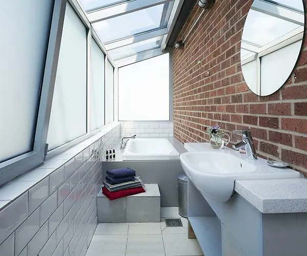 A House 3*